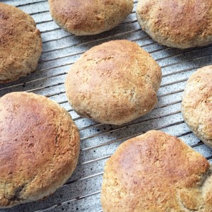 Nemme og lynhurtige burger-grovboller